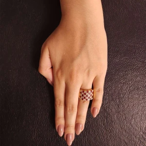 Anel Ouro 18K, Rubis E Diamantes Anel Ouro 18K, Rubis E Diamantes