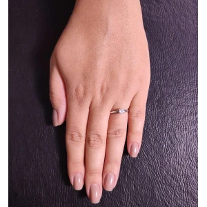 Anel Ouro Branco E Diamante Solitário