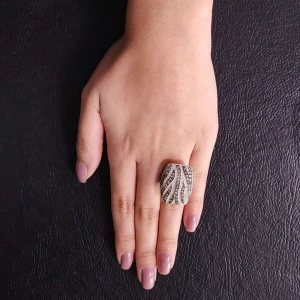 Anel Ouro Branco E Diamantes