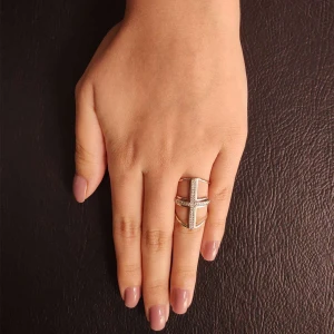 Anel Ouro Branco E Diamantes