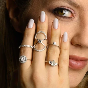 Anel Ouro Branco E Diamante Solitário