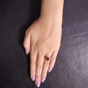 Anel Ouro Branco, Rubi E Diamantes Anel Ouro Branco, Rubi E Diamantes