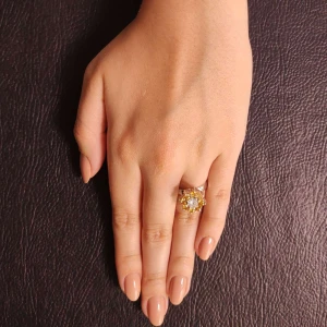 Anel Ouro Branco, Safiras e Diamante