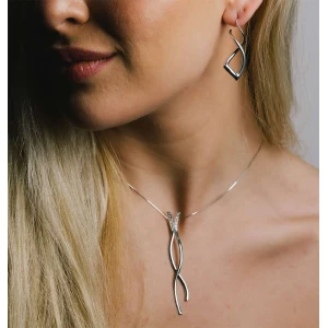 Colar Ouro Branco E diamantes