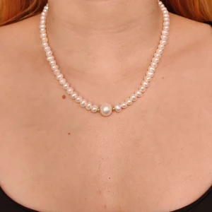 Colar Pérolas E Detalhes Ouro 18K