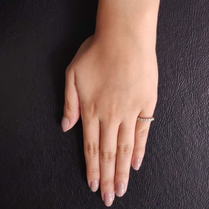 Meia Aliança Ouro Branco E Diamantes Meia Aliança Ouro Branco E Diamantes