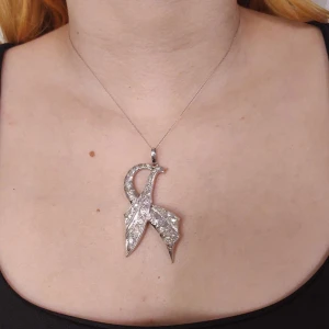 Pingente Ouro Branco E Diamantes