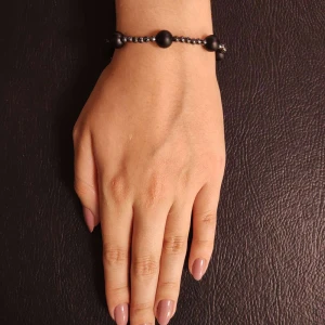 Pulseira Hematitas, Onix E Fecho Ouro 18K Rodio Negro Pulseira Hematitas, Onix E Fecho Ouro 18K Rodio Negro