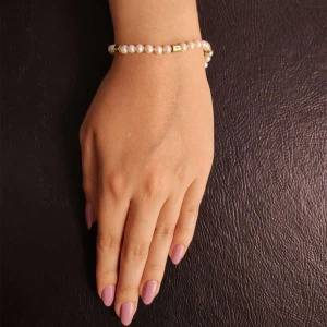 Pulseira Pérolas, Detalhes Em Ouro 18K E Diamantes Pulseira Pérolas, Detalhes Em Ouro 18K E Diamantes